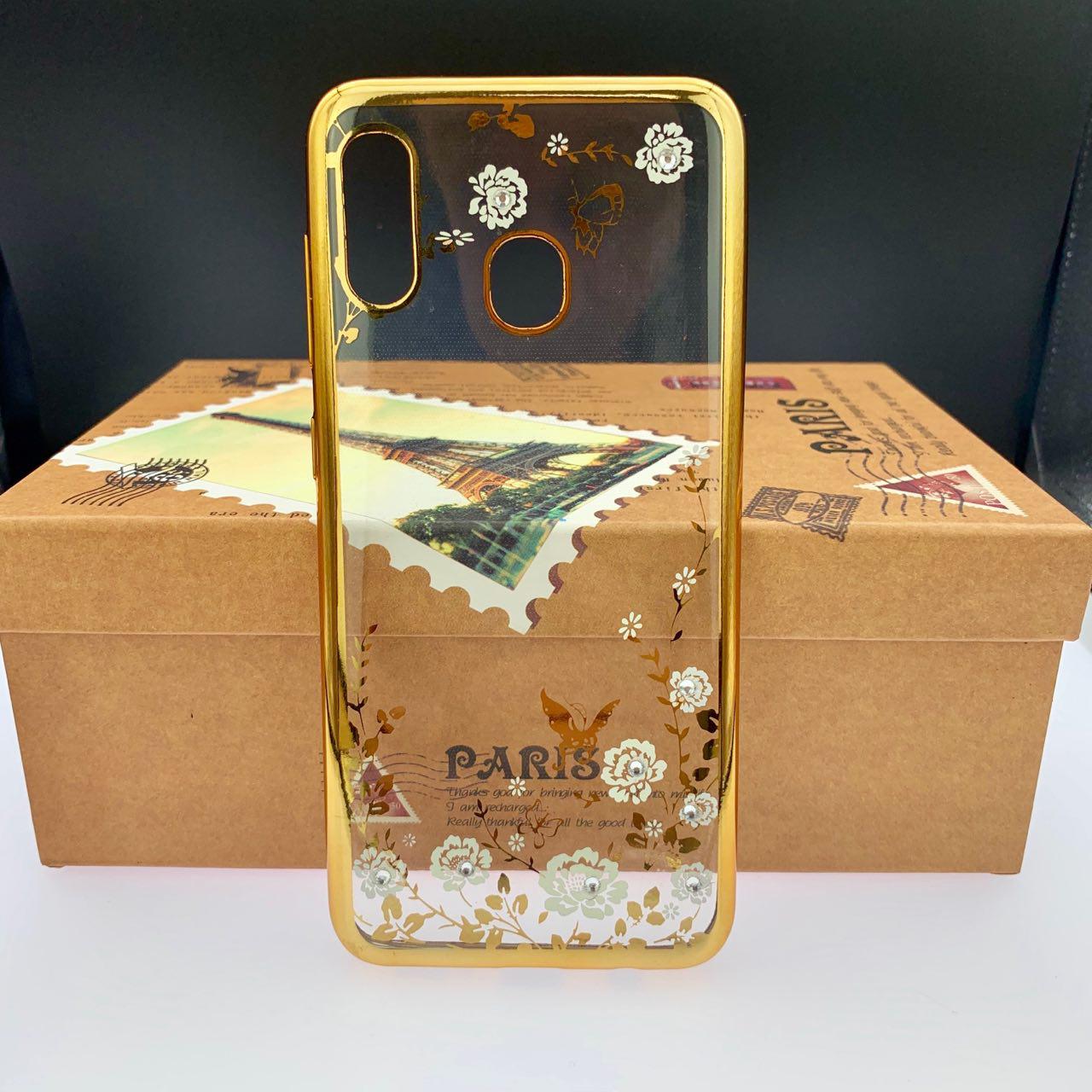 Чехол накладка для SAMSUNG Galaxy A30 (SM-A305) силикон, рисунок бабочки и цветы со стразами, цвет золотистый