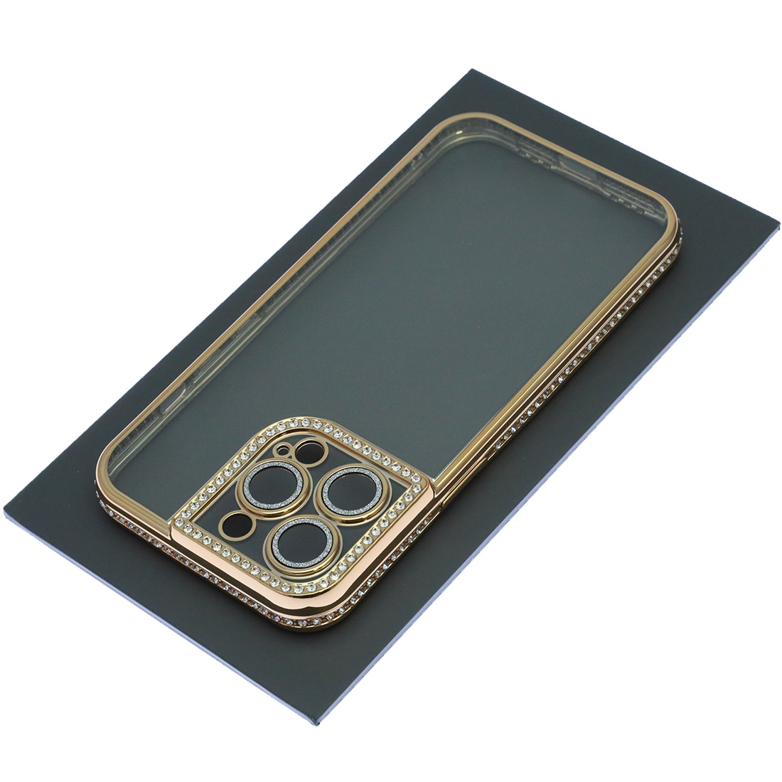 Чехол накладка для APPLE iPhone 13 Pro, силикон, защита камеры, стразы, цвет окантовки золотистый Чехол накладка для APPLE iPhone 13 Pro, силикон, защита камеры, стразы, цвет окантовки золотистый