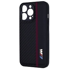 Чехол накладка для APPLE iPhone 13 Pro, силикон, карбон, экокожа, защита камеры, знак БМВ M серии, цвет черный с бордовой полоской Чехол накладка для APPLE iPhone 13 Pro, силикон, карбон, экокожа, защита камеры, знак БМВ M серии, цвет черный с бордовой полоской