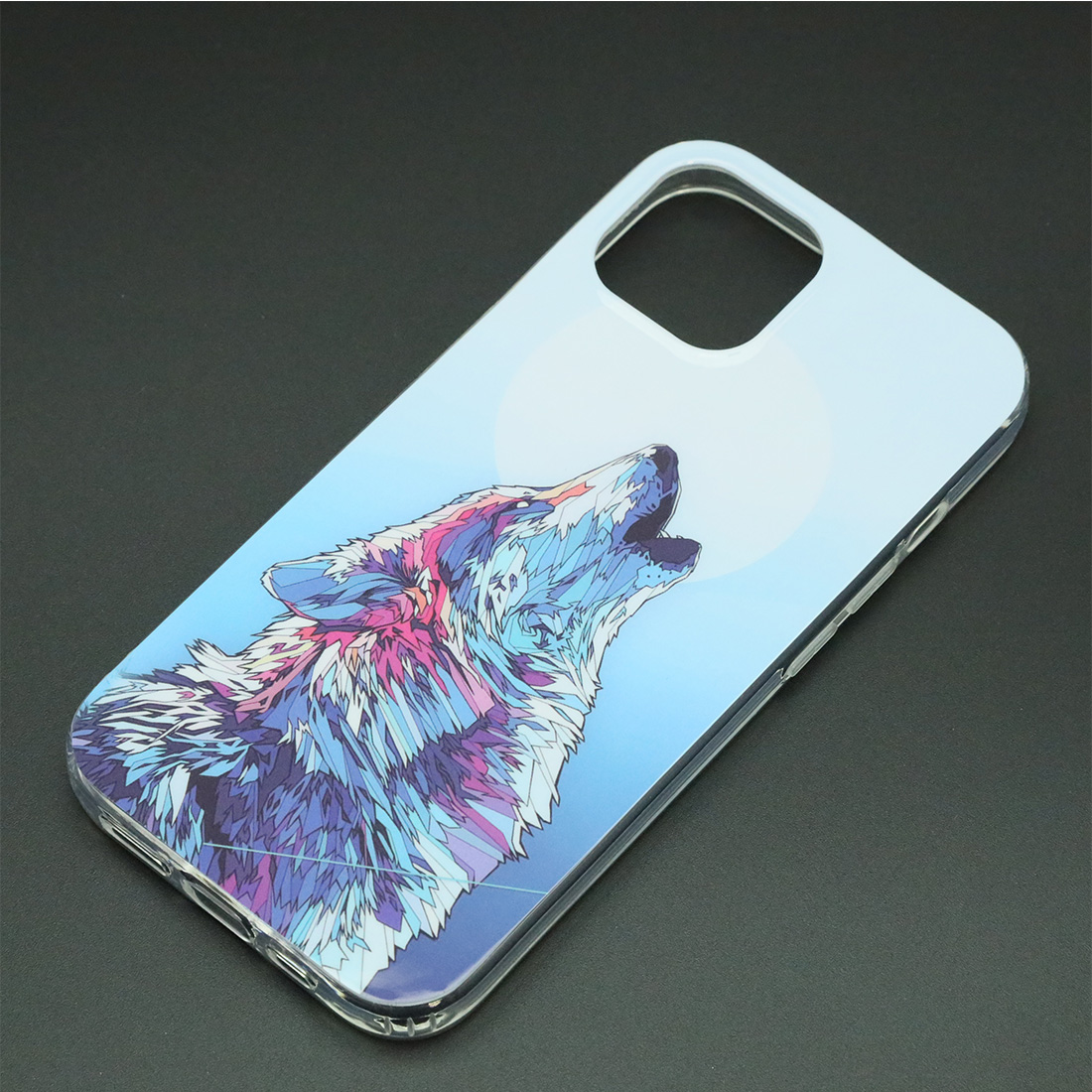 Чехол накладка для APPLE iPhone 15, силикон, глянцевый, рисунок Волк воет на луну