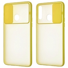 Чехол накладка для SAMSUNG Galaxy A20s (SM-A207), силикон, пластик, матовый, со шторкой для защиты задней камеры, цвет окантовки желтый