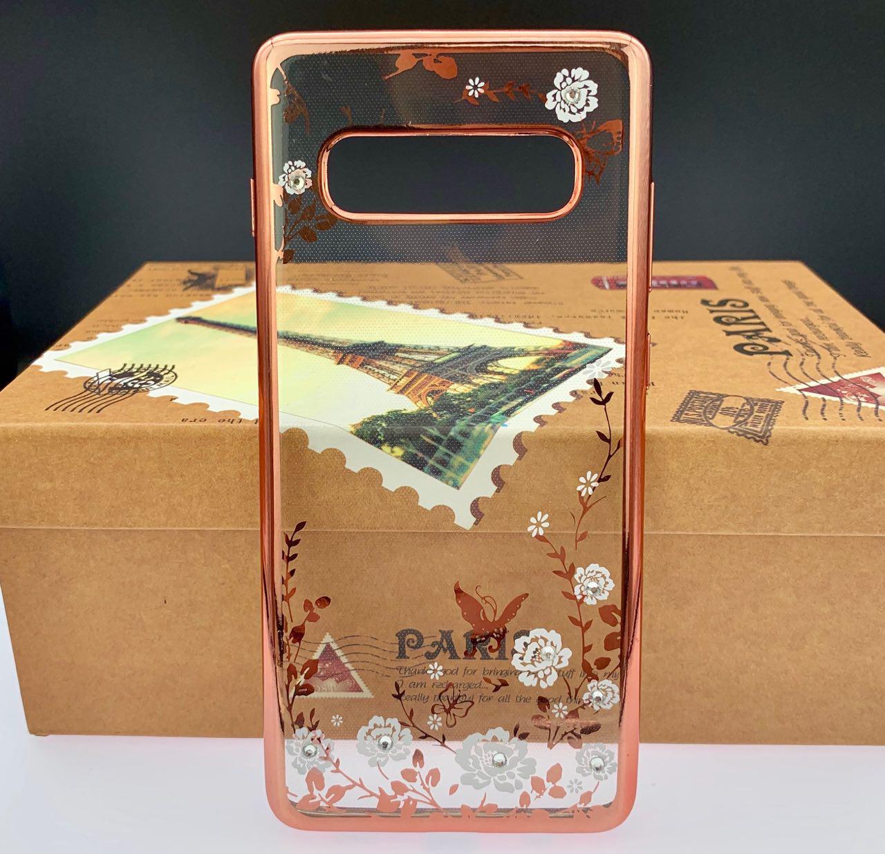 Чехол накладка для SAMSUNG Galaxy S10 Plus (SM-G975), силикон, стразы, кант розовое золото, рисунок бабочки и цветы.