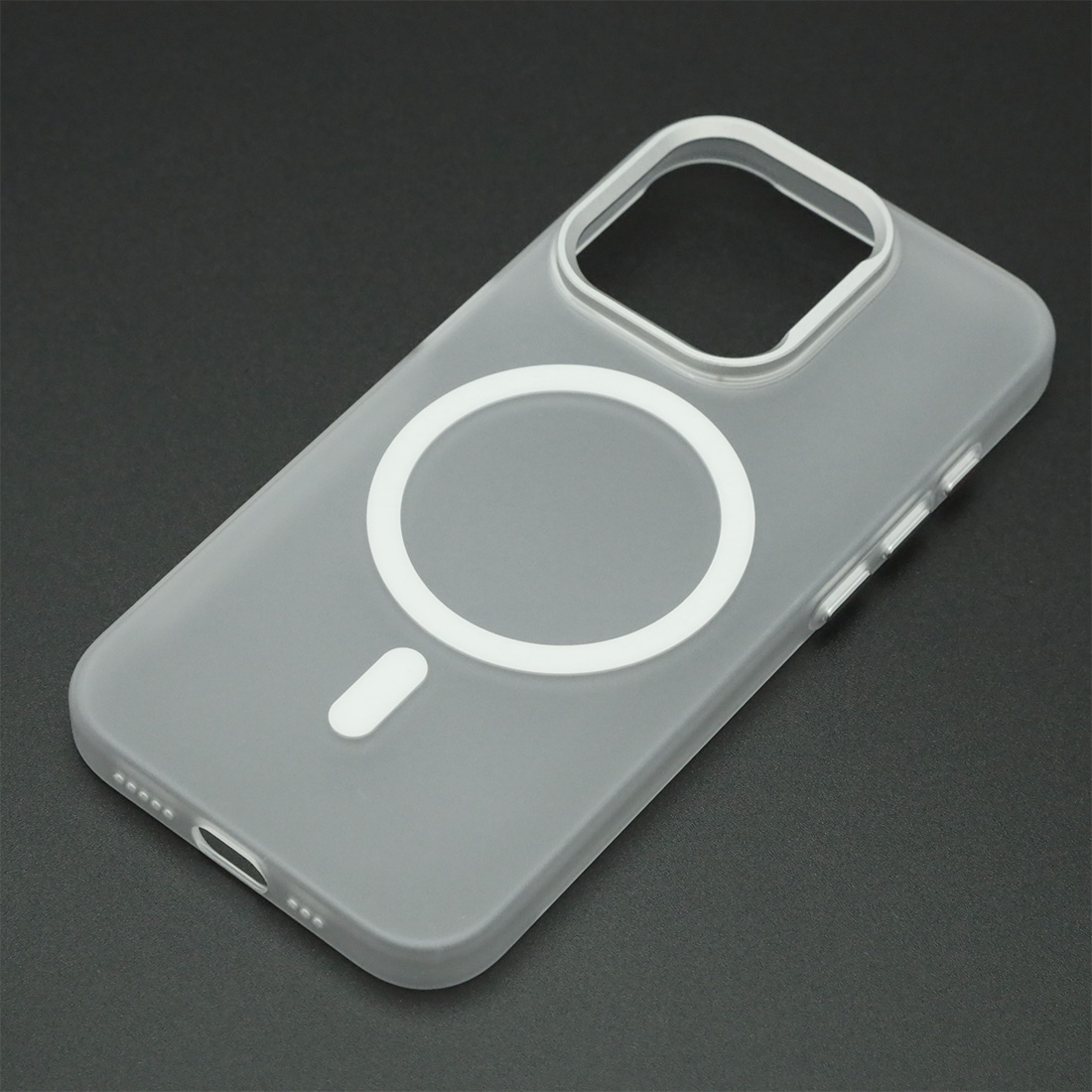 Чехол накладка Cabbeen с поддержкой MagSafe для APPLE iPhone 15 Pro, матовый, цвет прозрачно белый