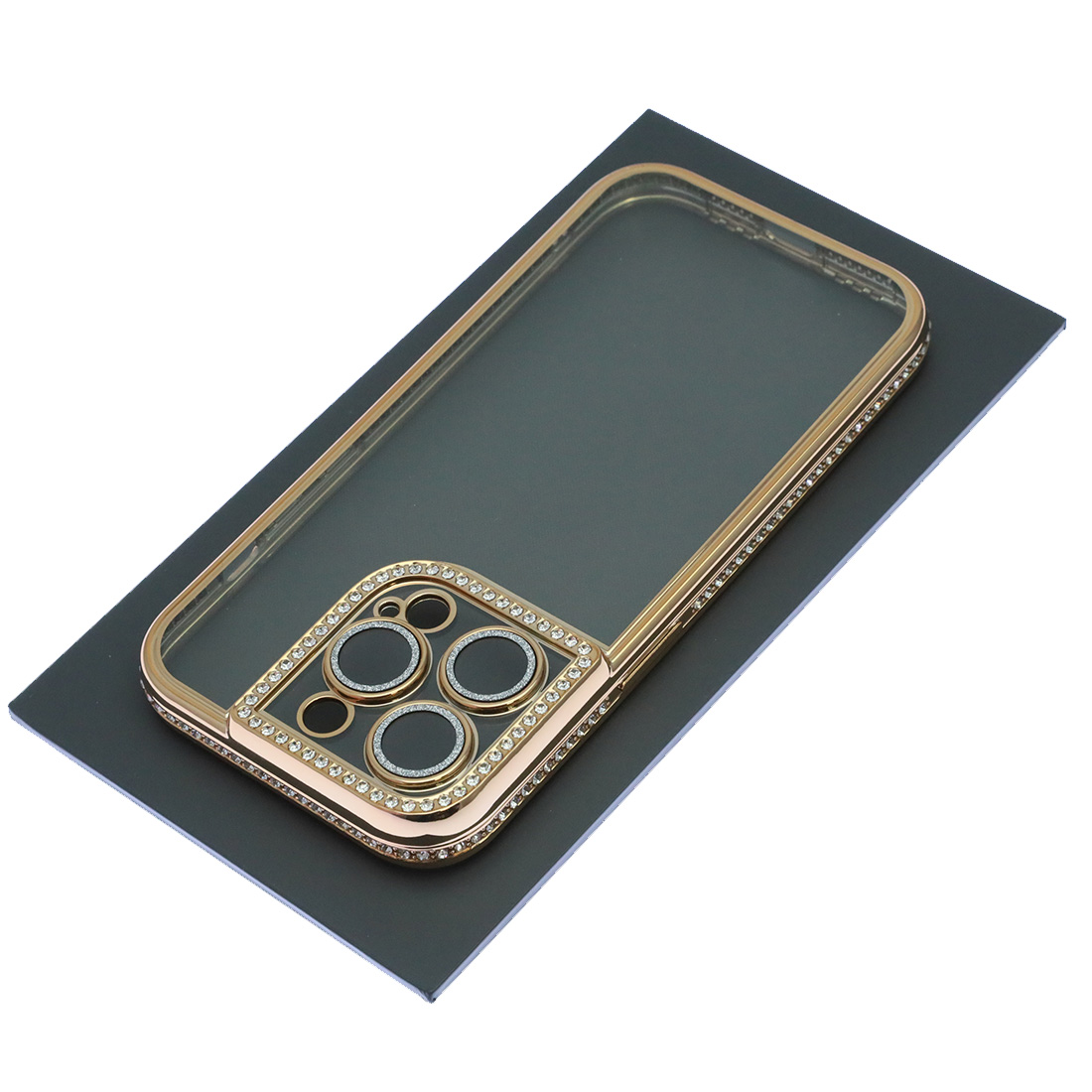 Чехол накладка для APPLE iPhone 14 Pro, силикон, стразы, защита камеры, цвет окантовки золотистый Чехол накладка для APPLE iPhone 14 Pro, силикон, стразы, защита камеры, цвет окантовки золотистый