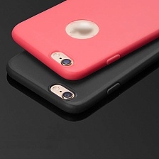 Чехол накладка для APPLE iPhone 7, 8, силикон, вырез под лого, цвет красный.