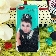 Чехол накладка для APPLE iPhone 7, iPhone 8, iPhone SE 2020, силикон, блестки, рисунок Tiffany Co, Audrey Hepburn