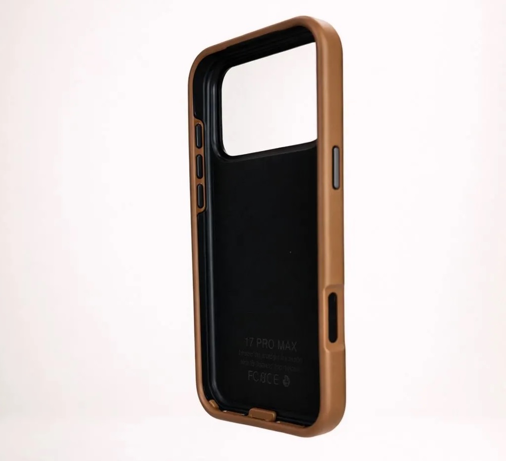 Чехол накладка для APPLE iPhone 17 Pro Max, ударопрочный, силикон, пластик, эффект кожи, цвет коричневый