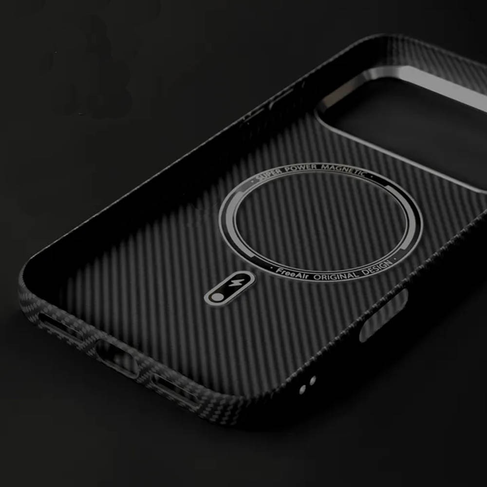Чехол накладка FreeAir с поддержкой MagSafe для APPLE iPhone 17 Pro, пластик, карбон, цвет черный